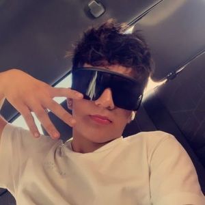 Meet your Posher, Erickzoon